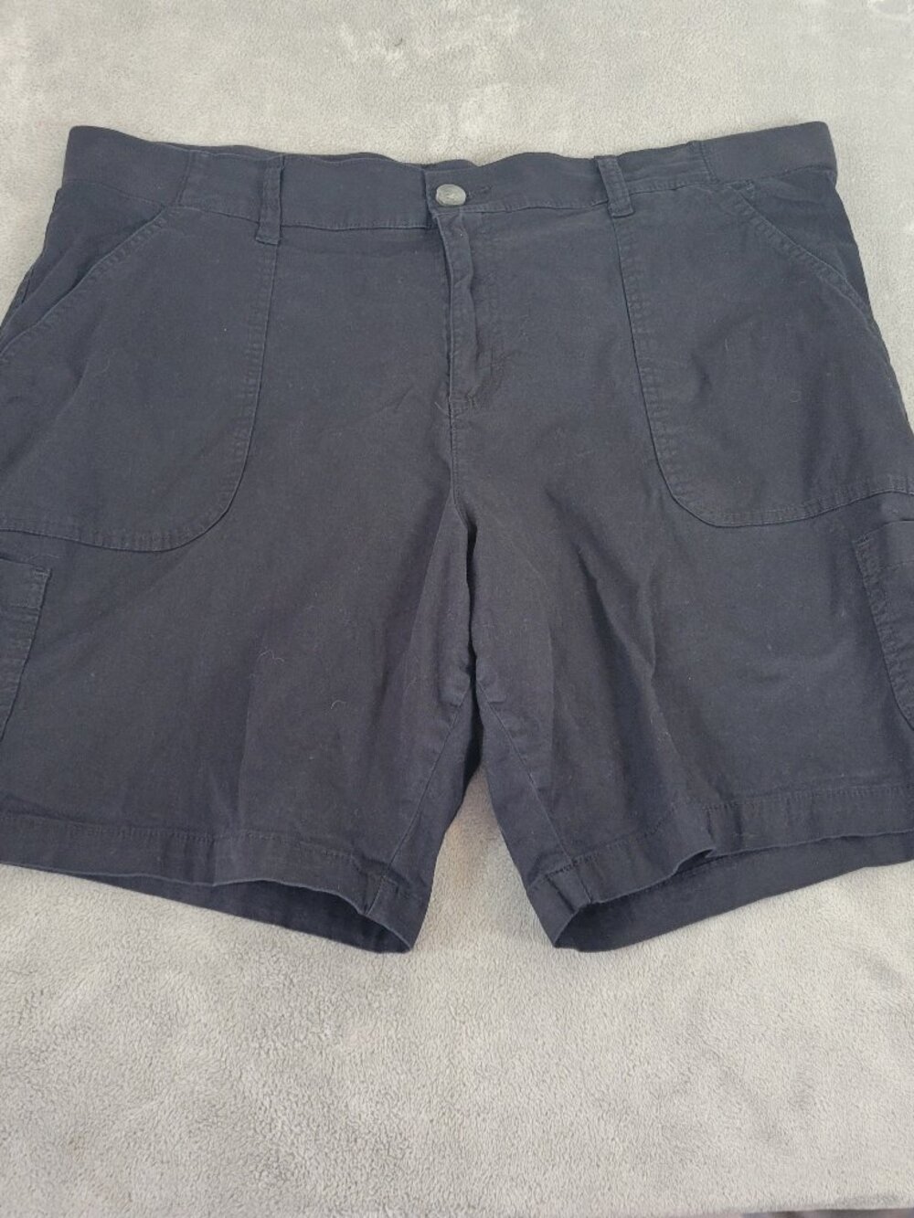 Lee Relaxed Fit Chino Shorts Black 20W Mid Rise 8" Inseam Cotton Blend BLA47E